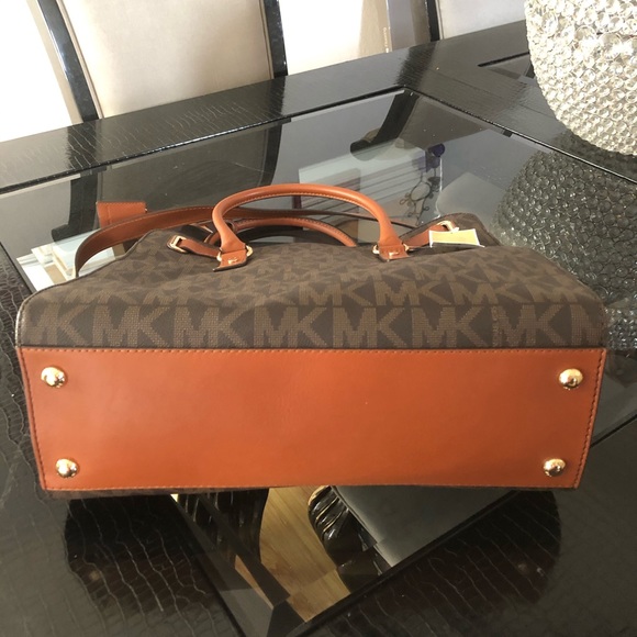 Michael Kors Hamilton Large Logo Tote in Brown - Picture 11 of 13